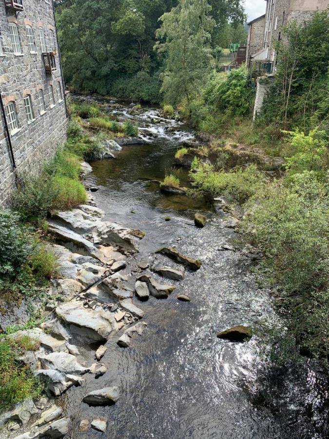 Llanidloes Townhouse-Pet-Friendly-Sleeps 6-Mid Wales Leilighet Eksteriør bilde