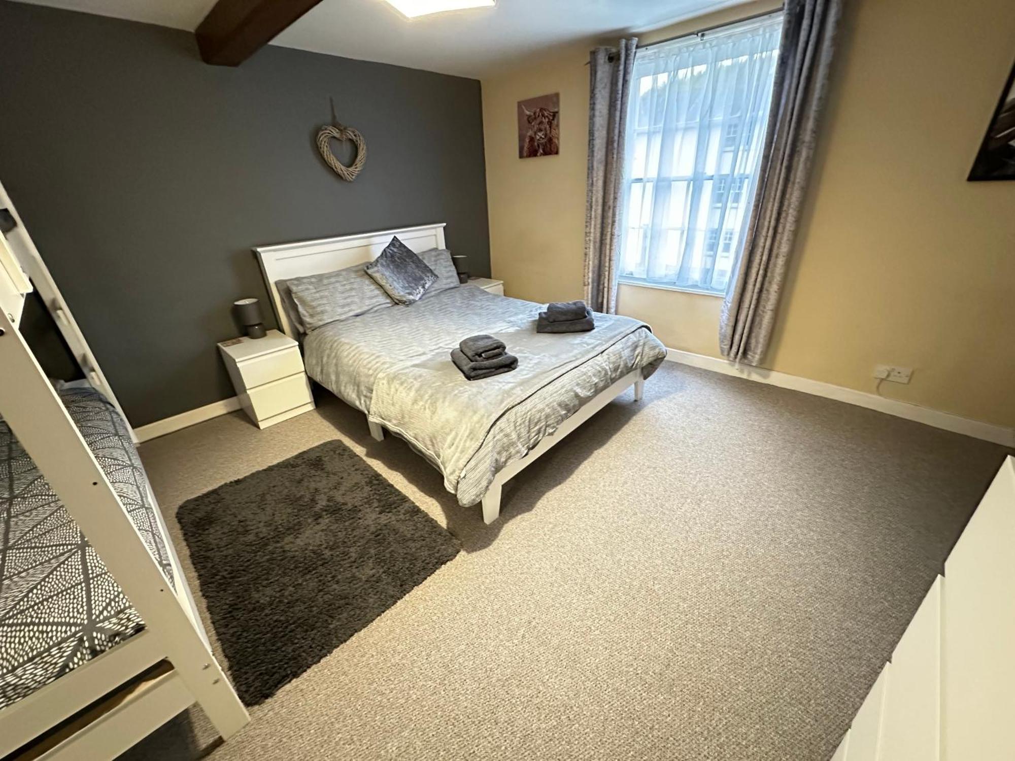 Llanidloes Townhouse-Pet-Friendly-Sleeps 6-Mid Wales Leilighet Eksteriør bilde