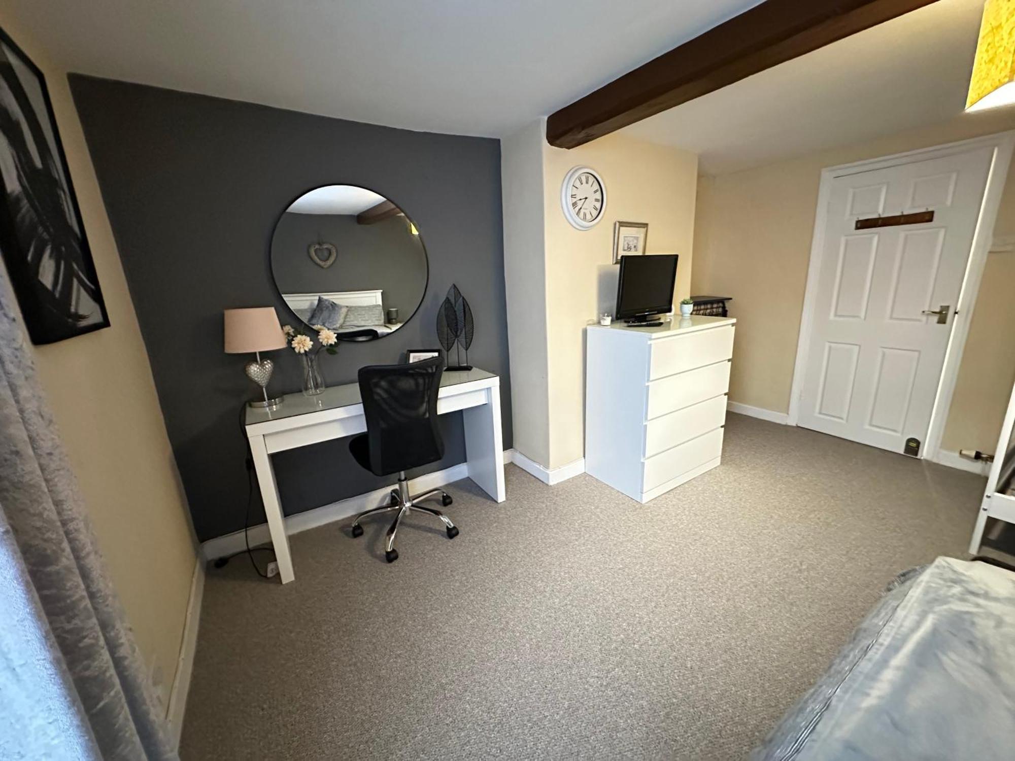 Llanidloes Townhouse-Pet-Friendly-Sleeps 6-Mid Wales Leilighet Eksteriør bilde